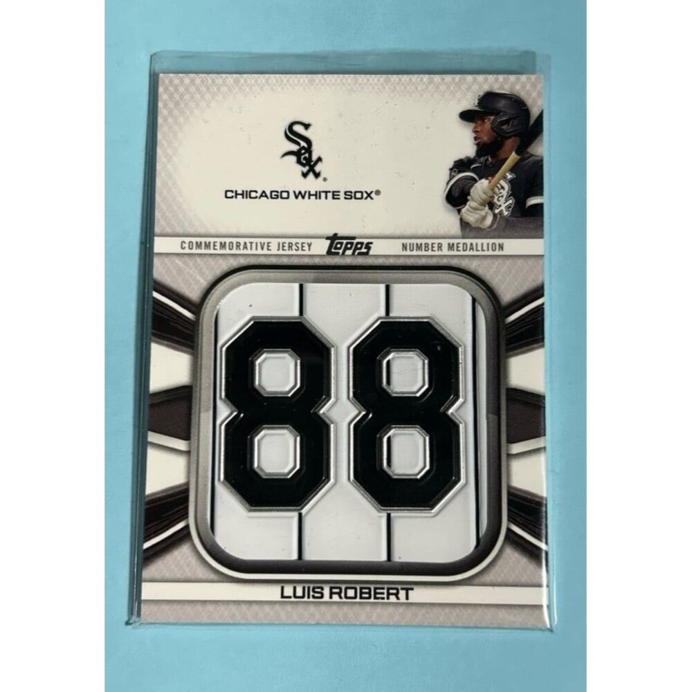 2022 Topps White Sox Luis Robert’s #88 Medallion Card #JNM-LR
